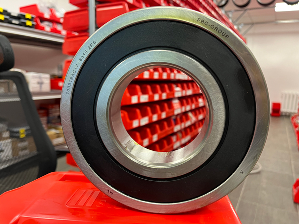 Подшипник 180318АС17 (90х190х43) (6318-2RS) FBC-GROUP