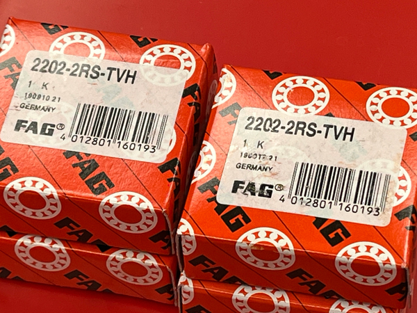 Подшипник 2202-2RS-TVH FAG аналог 1502 размеры 15x35x14