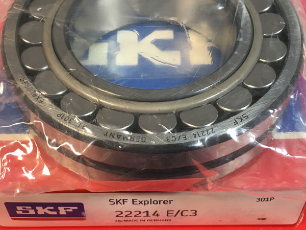 ✓ подшипник 22214 E/C3 SKF аналог 53514Н размеры 70x125x31 | вес 1,642 кг ➀  | +79824561081 роликовый радиальный сферический двухрядный с канавкой и  тремя отверстиями для смазки на наружном кольце с увеличенным