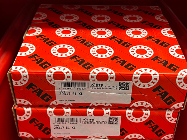Подшипник 29317-E1-XL FAG размеры 85*150*39