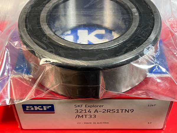 Подшипник 3214 A-2RS1TN9/MT33 SKF аналог 3056214-2RS размеры 70/125/39,7