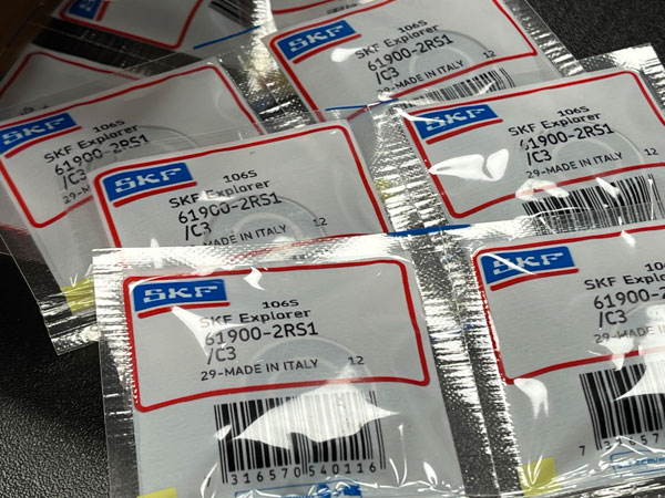 Подшипник 61900-2RS1/C3 SKF аналоги 70-1180900, 1000900-2RS/C3, 6900-2RS/C3 размеры 10x22x6