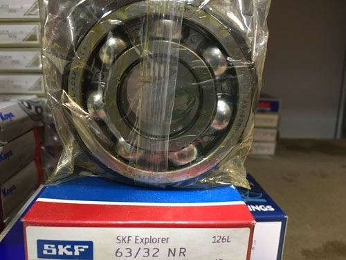 Подшипник 63/32 NR SKF размеры 32х75х20