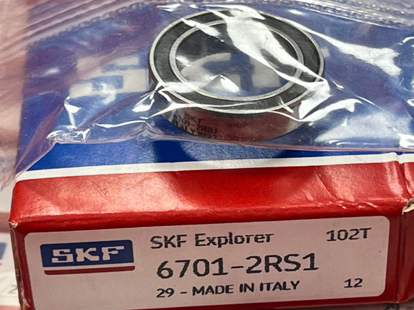 Подшипник 6701-2RS1 SKF аналоги 1180701, 61701-2RS, 1000701-2RS размеры 12x18x4