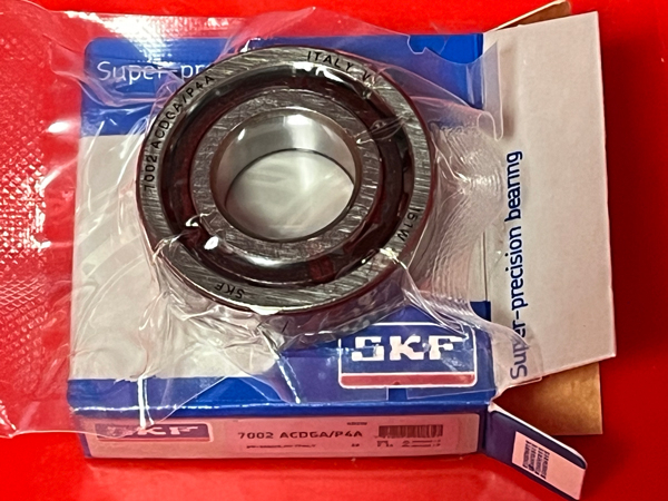 Подшипник 7002 ACDGA/P4А SKF размеры 15x32x9
