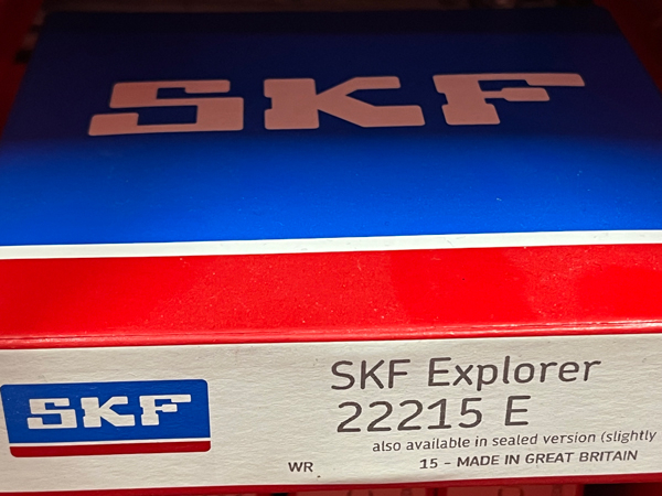 Подшипник 22215 E SKF аналог 53515Н размеры 75*130*31