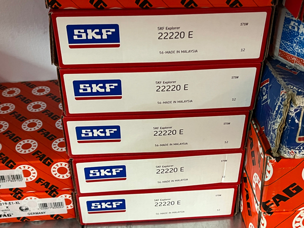 Подшипник 22220 E SKF аналог 53520Н размеры 100*180*46