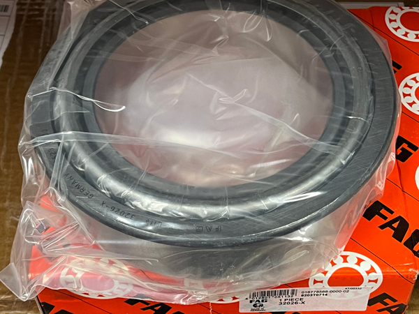 Подшипник 32026-X FAG аналог 2007126А размеры 130x200x45