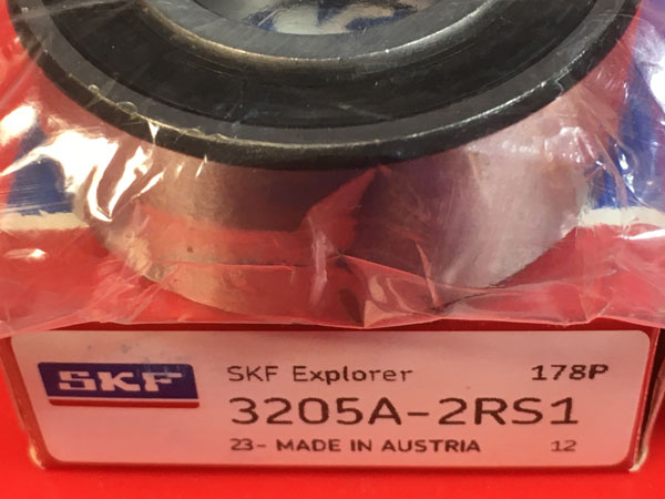 Подшипник 3205 A-2RS1 SKF аналог 5205-2RS (3056205) размеры 25*52*20,6