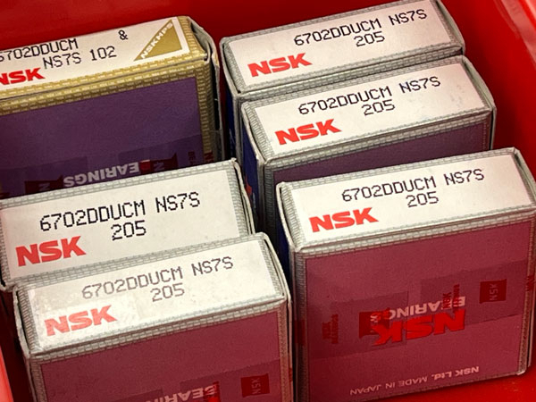 Подшипник 6702DDU NSK аналоги 1180702, 61702-2RS, 1000702-2RS (15x21x4)