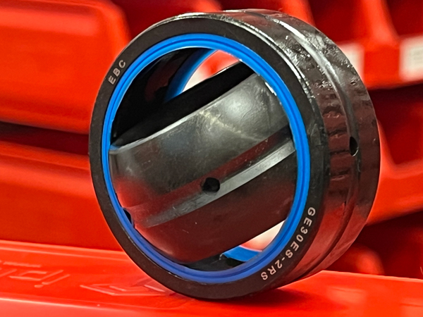 Подшипник GE30ES-2RS EBC размеры 30x47x18/22