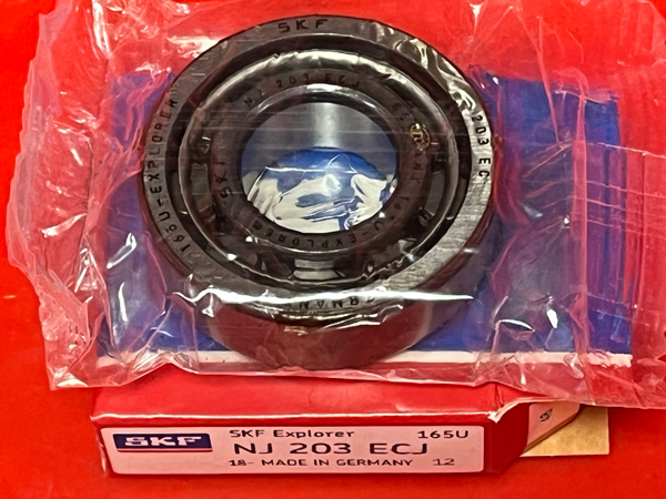 Подшипник NJ203 ECJ SKF аналог 42203 размеры 17x40x12