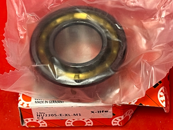 Подшипник NU2205-E-XL-M1-C3 FAG аналог 30-32505Л размеры 25x52x18
