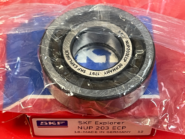 Подшипник NUP203 ECP SKF аналог 92203 размеры 17/40/12