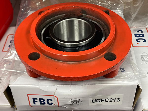 Узел подшипниковый UCFC213 FBC-GROUP вид снизу