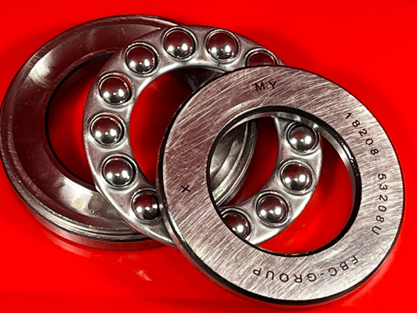 0018000 - упорные одинарные со свободным самоустанавливающимся кольцом и подкладочным кольцом