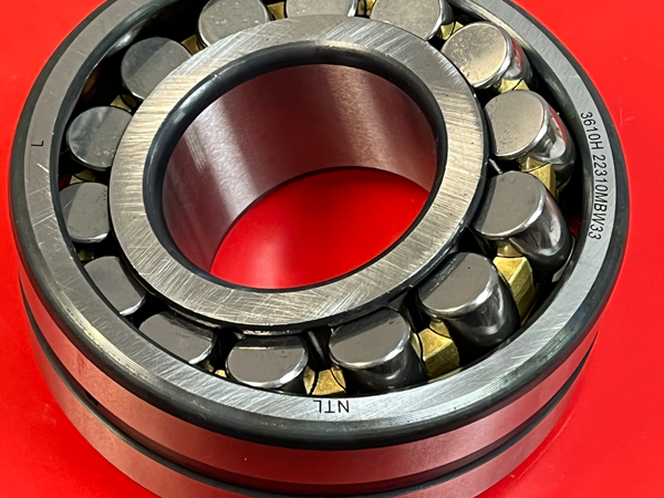 0003000 - двухрядные с бортиками на внутреннем кольце с цилиндрическим отверстием внутреннего кольца